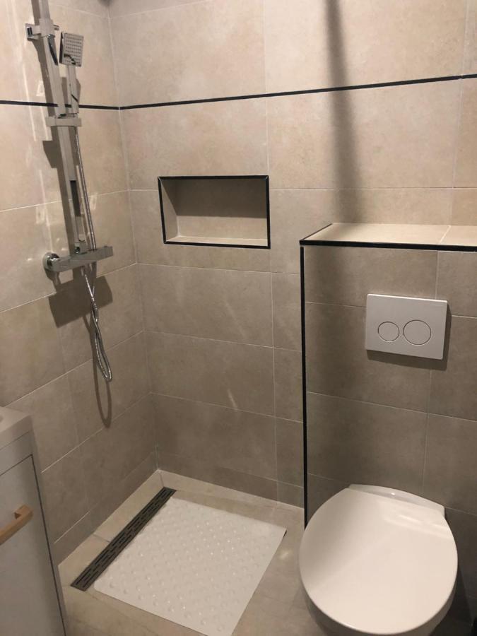 Appartement Avec Spa-Avril A Sept-Camargue 4 Personnes Saint-Laurent-dʼAigouze Esterno foto
