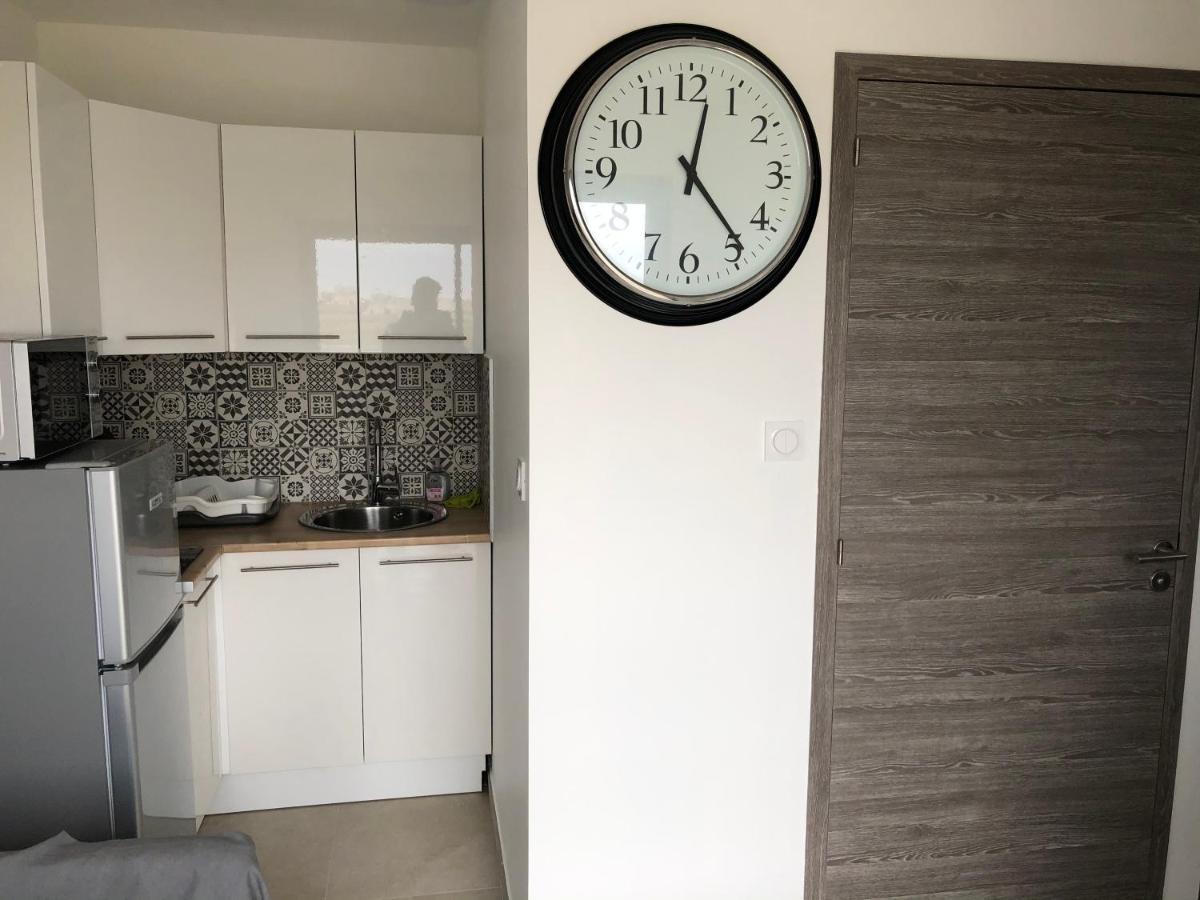 Appartement Avec Spa-Avril A Sept-Camargue 4 Personnes Saint-Laurent-dʼAigouze Esterno foto