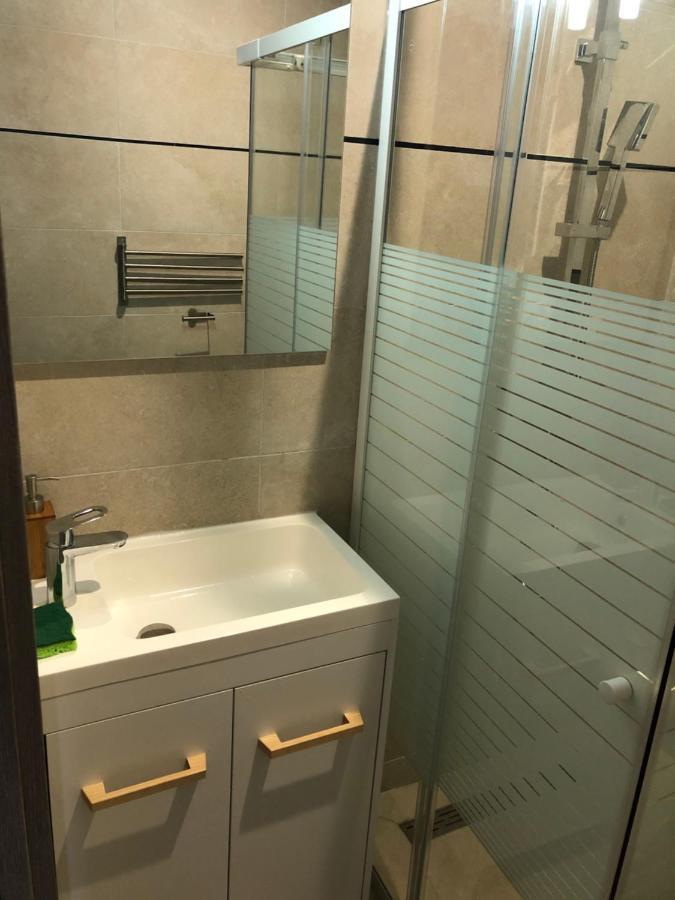 Appartement Avec Spa-Avril A Sept-Camargue 4 Personnes Saint-Laurent-dʼAigouze Esterno foto